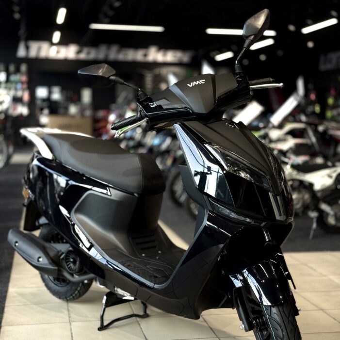 Скутер VMC FORCE BY49QT-2A 49 см3 СЕРИЯ A1250 (GLOSSY BLACK) tempimagegfjxtr 11 - MotoHacker
